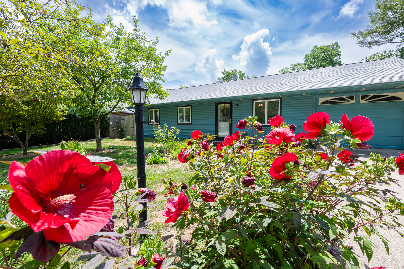 2805 Lawndale Drive
