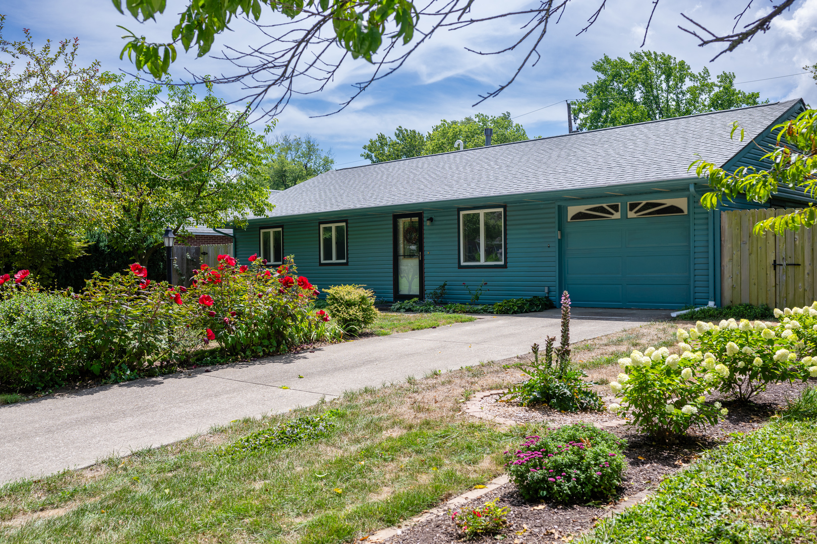 2805 Lawndale Drive