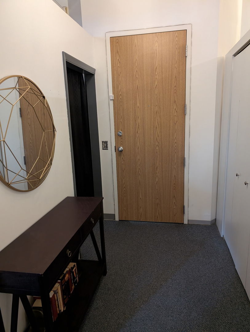 124 W POLK Street 504