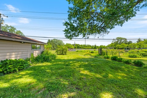 Tiny photo for 15023 Mission Avenue, Oak Forest, IL 60452 (MLS # 12681242)