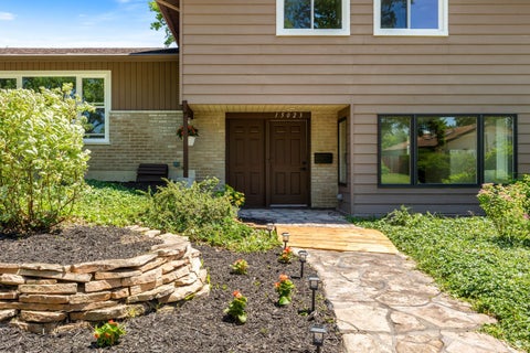 Tiny photo for 15023 Mission Avenue, Oak Forest, IL 60452 (MLS # 12681242)