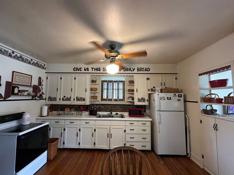 Tiny photo for 1363 2nd Avenue S, Clinton, IA 52732 (MLS # 12554787)