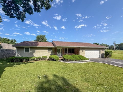 Photo of 3750 E Lake Shore Drive, Decatur, IL 62521 (MLS # 12281590)