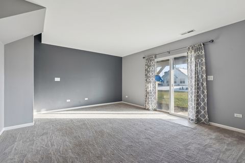 Tiny photo for 1703 Fieldstone Drive S #1703, Shorewood, IL 60404 (MLS # 12531785)