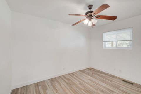 Tiny photo for 533 Redwood Road, Bolingbrook, IL 60440 (MLS # 12599143)