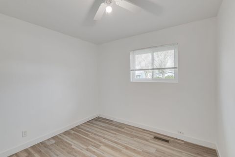 Tiny photo for 533 Redwood Road, Bolingbrook, IL 60440 (MLS # 12599143)