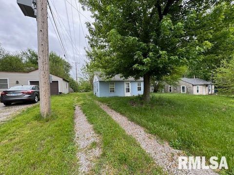 Tiny photo for 6812 33rd Street, Moline, IL 61265 (MLS # 12570199)