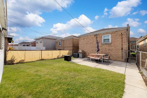 Tiny photo for 5105 S Mobile Avenue, Chicago, IL 60638 (MLS # 12522405)