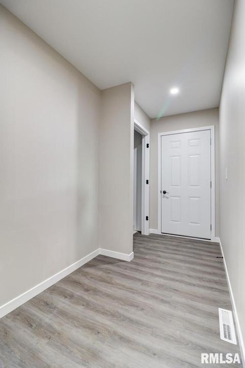 Tiny photo for 1024 11TH Avenue, Fulton, IL 52732 (MLS # QC4267703)