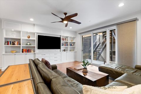 Tiny photo for 1515 N Mohawk Street #1, Chicago, IL 60610 (MLS # 12505644)