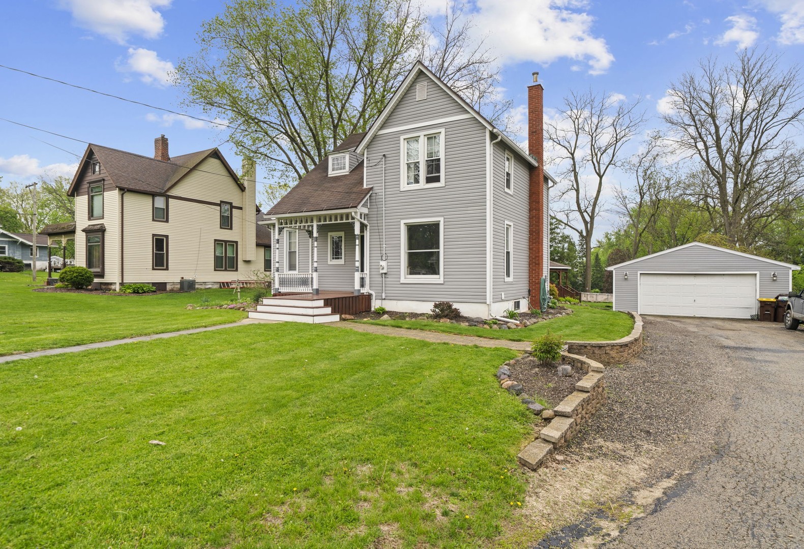 205 E Brayton