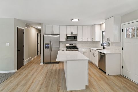 Tiny photo for 4126 Wildwood Drive, Crystal Lake, IL 60014 (MLS # 12511178)