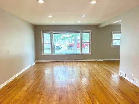 Tiny photo for 529 E 166th Place, South Holland, IL 60473 (MLS # 12676532)
