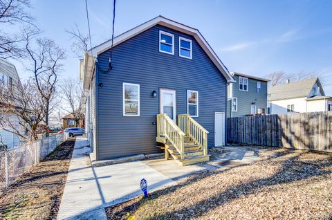 Tiny photo for 12759 Clinton Street, Blue Island, IL 60406 (MLS # 12532603)