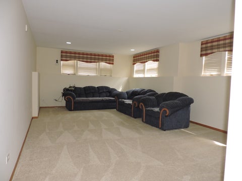 Tiny photo for 5640 Cambridge Way, Hanover Park, IL 60133 (MLS # 12647695)