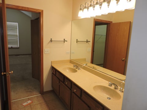 Tiny photo for 5640 Cambridge Way, Hanover Park, IL 60133 (MLS # 12647695)