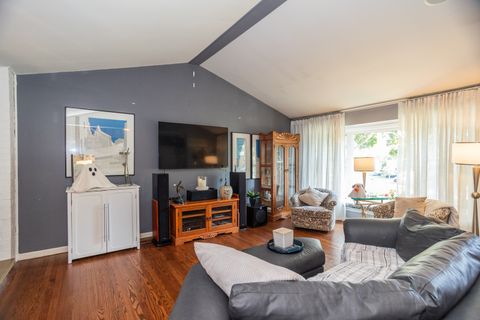 Tiny photo for 19W078 Avenue Normandy N, Oak Brook, IL 60523 (MLS # 12454454)