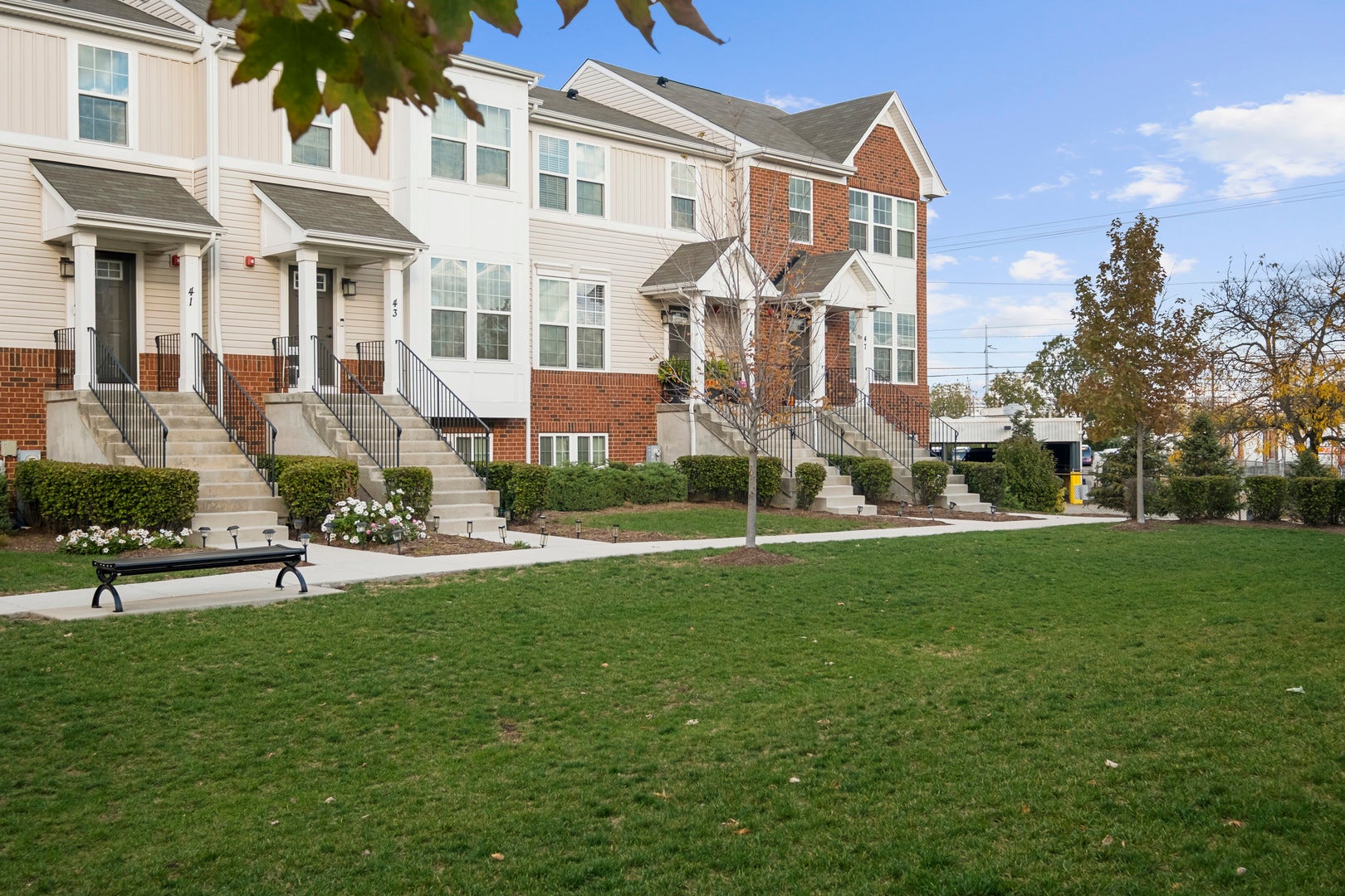 47 Nicholas Drive E