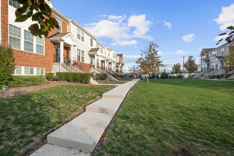 Tiny photo for 47 Nicholas Drive E, Des Plaines, IL 60016 (MLS # 12725770)