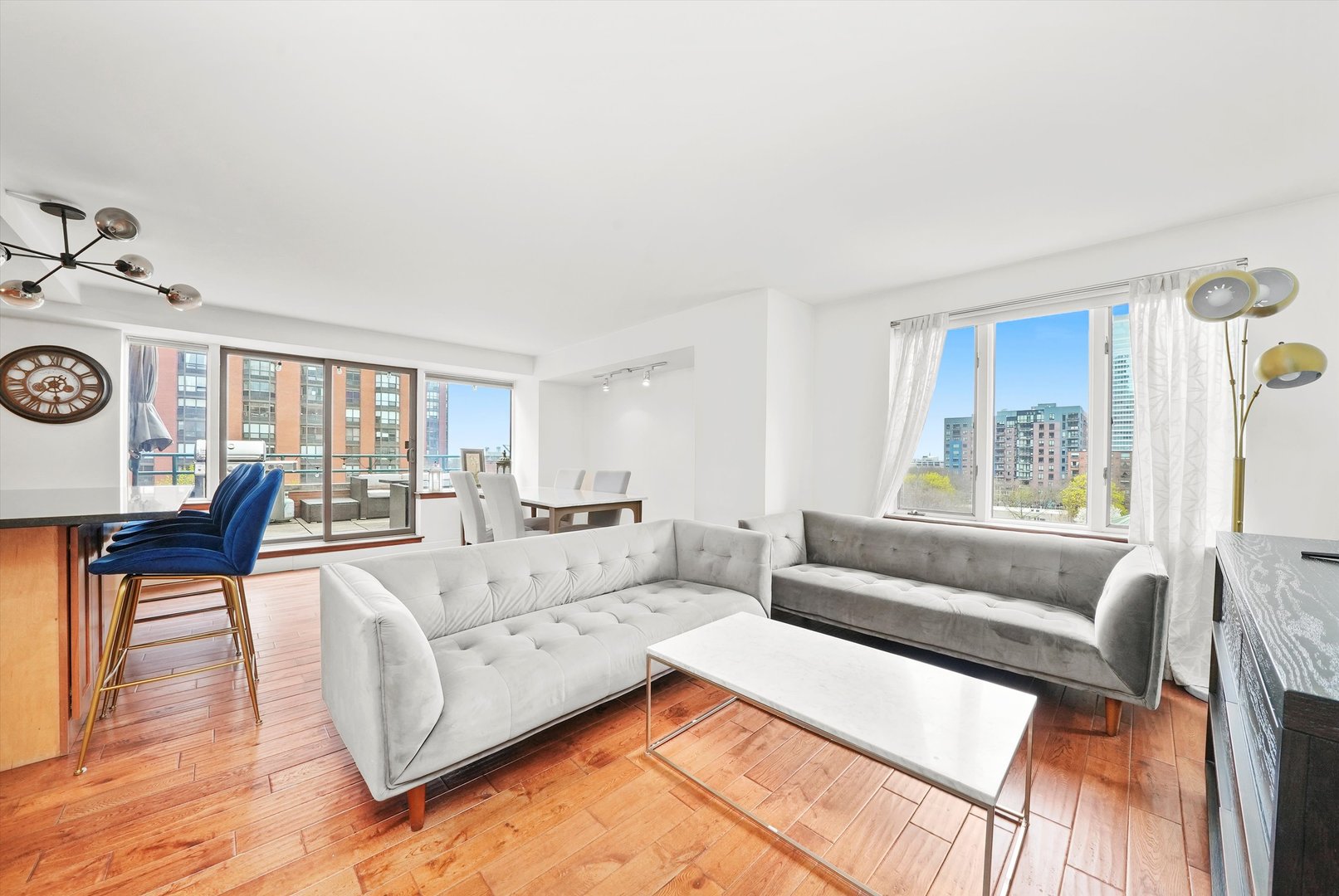 801 S Plymouth Court 602
