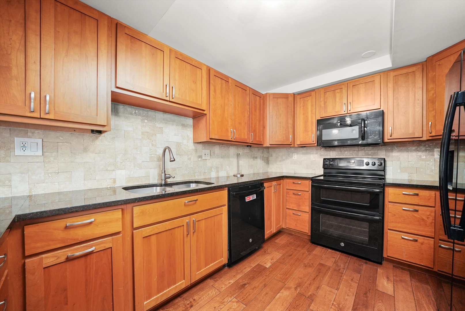 801 S Plymouth Court 602