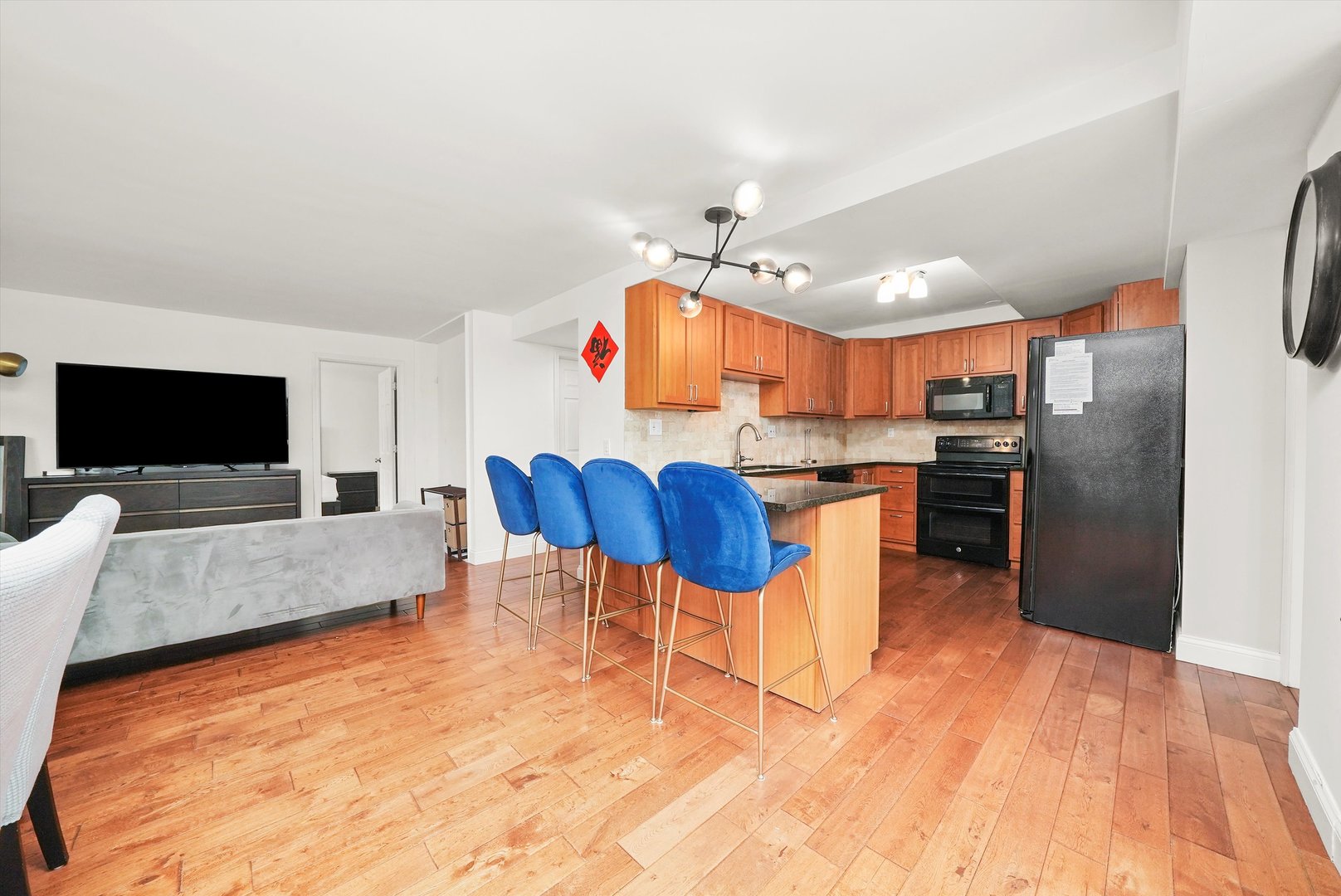 801 S Plymouth Court 602