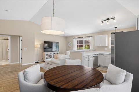 Tiny photo for 1116 Kensington Drive #21-A1, Northbrook, IL 60062 (MLS # 12719841)