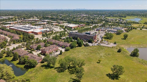 Tiny photo for 1116 Kensington Drive #21-A1, Northbrook, IL 60062 (MLS # 12719841)