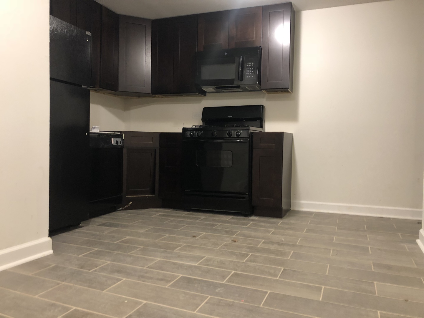 4054 N Sheridan Road BW