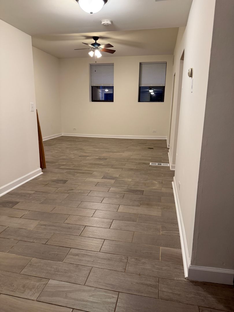 4054 N Sheridan Road BW