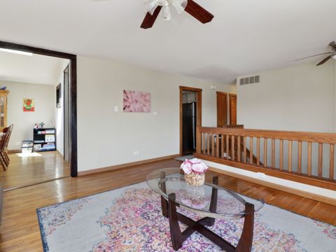 Tiny photo for 1170 Lancaster Court, Hoffman Estates, IL 60195 (MLS # 12614989)