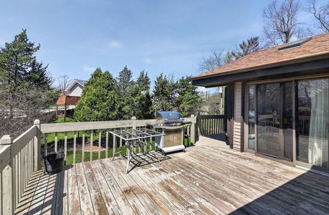 Tiny photo for 1170 Lancaster Court, Hoffman Estates, IL 60195 (MLS # 12614989)