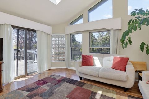 Tiny photo for 1170 Lancaster Court, Hoffman Estates, IL 60195 (MLS # 12614989)