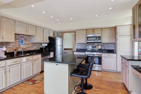 Tiny photo for 1170 Lancaster Court, Hoffman Estates, IL 60195 (MLS # 12614989)