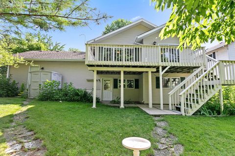 Tiny photo for North Aurora, IL 60542 (MLS # 12682235)
