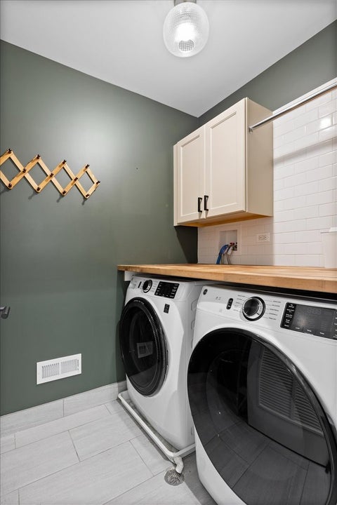 Tiny photo for 4100 N Oakley Avenue, Chicago, IL 60618 (MLS # 12753914)