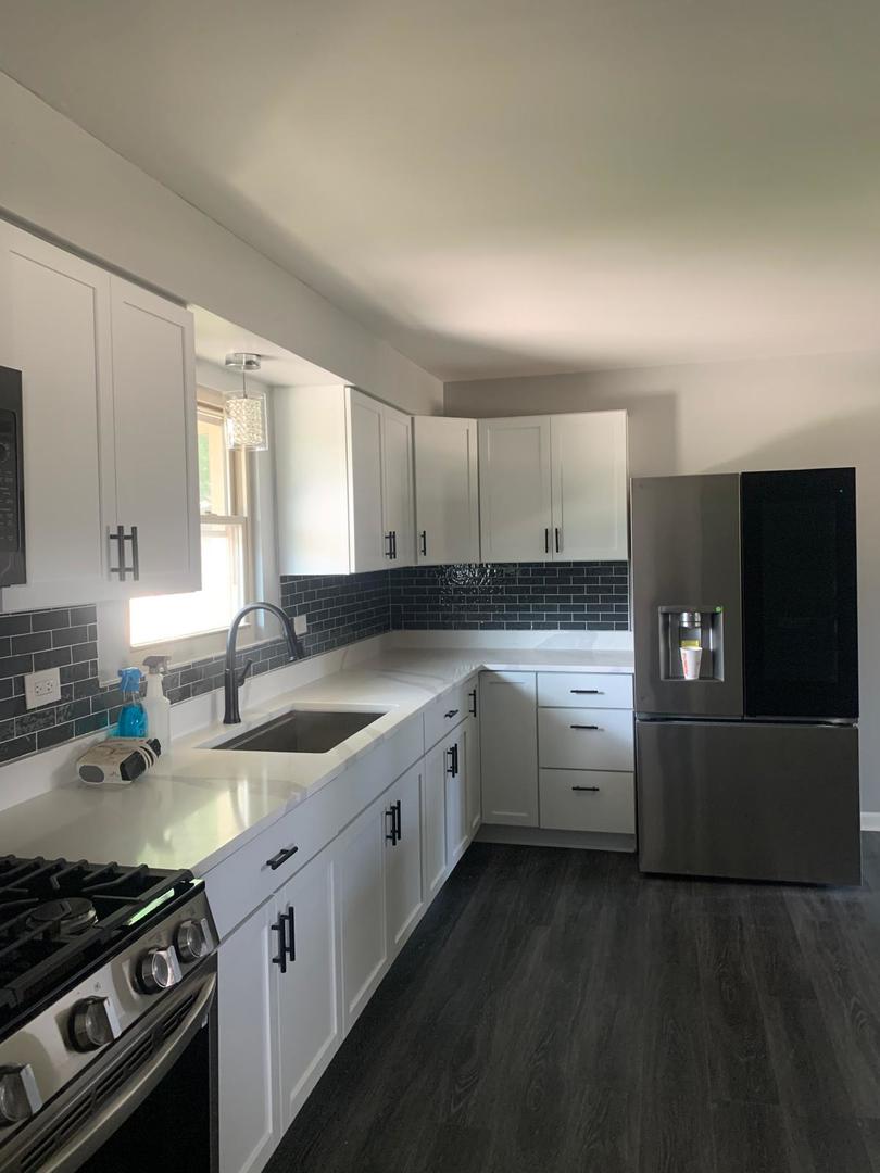 6425 W 83rd Place