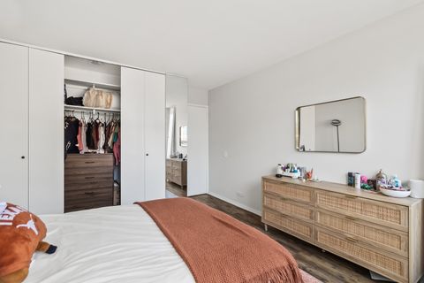 Tiny photo for 70 W BURTON Place #704F, Chicago, IL 60610 (MLS # 12547205)
