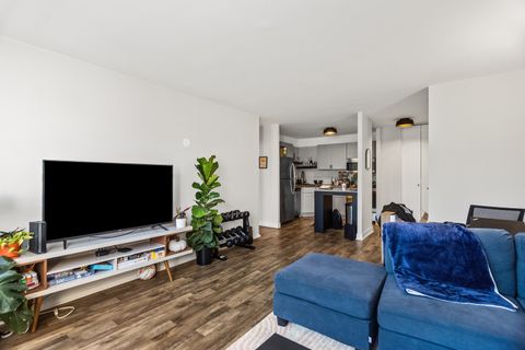 Tiny photo for 70 W BURTON Place #704F, Chicago, IL 60610 (MLS # 12547205)