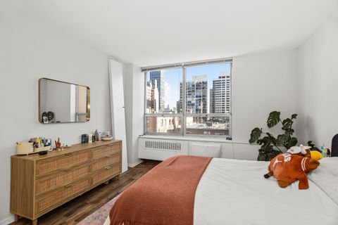 Tiny photo for 70 W BURTON Place #704F, Chicago, IL 60610 (MLS # 12547205)