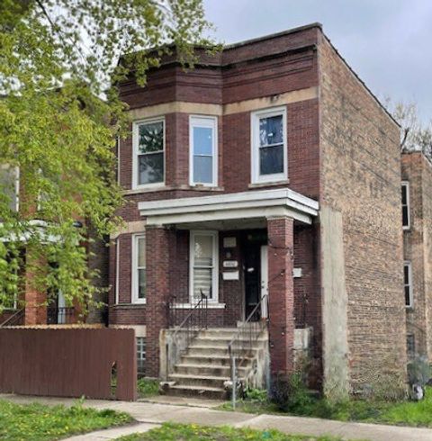 6832 S Bishop Street Chicago IL 60636