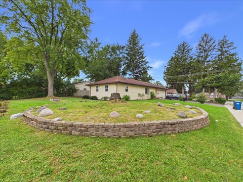 Tiny photo for 121 Fairway Road, Carpentersville, IL 60110 (MLS # 12770469)