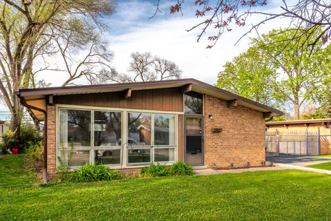 Tiny photo for 308 W Natoma Avenue, Addison, IL 60101 (MLS # 12624766)