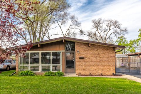 Photo of 308 W Natoma Avenue, Addison, IL 60101 (MLS # 12624766)