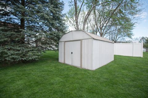 Tiny photo for 803 Greenridge Drive, Sterling, IL 61081 (MLS # 12623934)