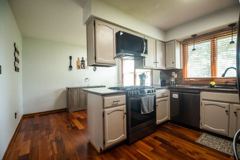 Tiny photo for 803 Greenridge Drive, Sterling, IL 61081 (MLS # 12623934)