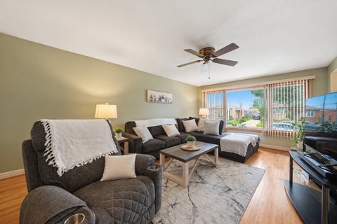 Tiny photo for 9429 Major Avenue, Oak Lawn, IL 60453 (MLS # 12779554)