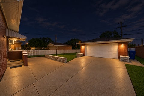 Tiny photo for 9429 Major Avenue, Oak Lawn, IL 60453 (MLS # 12779554)