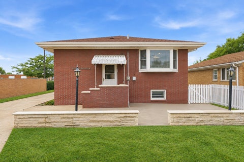 Tiny photo for 9429 Major Avenue, Oak Lawn, IL 60453 (MLS # 12779554)