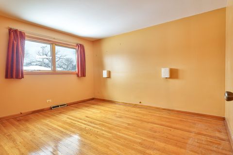 Tiny photo for 526 S Benton Street, Palatine, IL 60067 (MLS # 12531935)